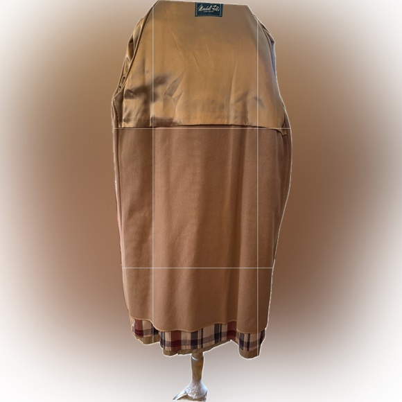 Marshall Fields Vintage Men’s Trench 
made in USA. NWOT
VERY WELL MADE - Picture 8 of 11